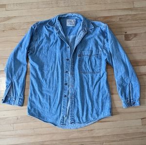 Vintage Levis denim button down shirt with pocket